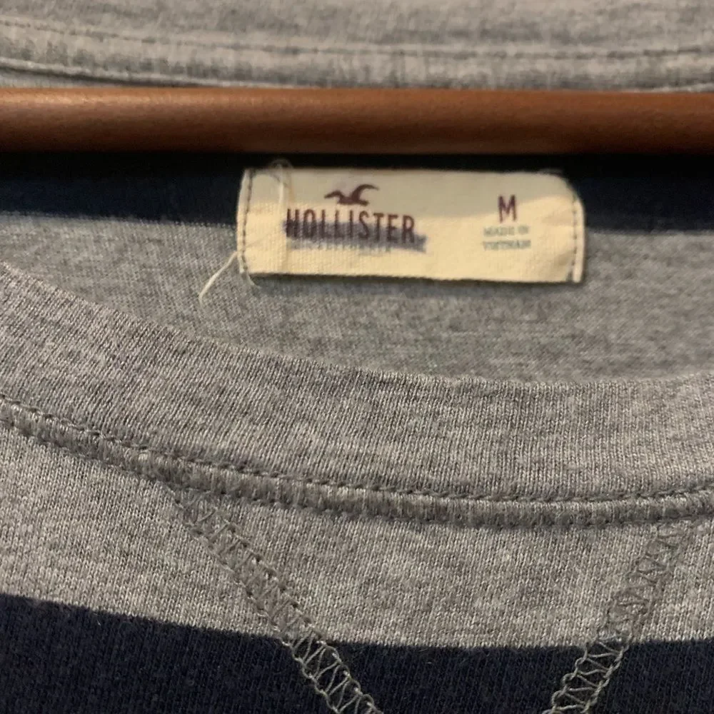 Hollister 3/4 length sleeve shirt Medium - Picture 3 of 4